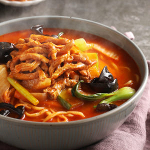 홍야 직화 고기짬뽕 2인분 1260g 면2 소스2 맛있게 먹은 솔직 후기 - 상품 이미지 2