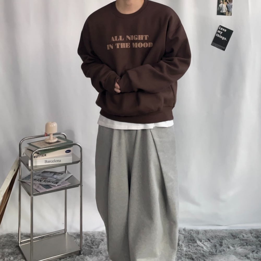 남성 겨울 맨투맨 기모 스웻셔츠 세미 크롭핏 오버핏 데일리룩 이미지 8