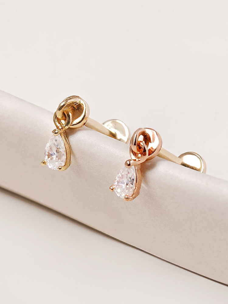 [0.8mm]14K 인터널 모이사나이트 다이아 물방울 드롭 라블렛 피어싱 귀걸이 이미지