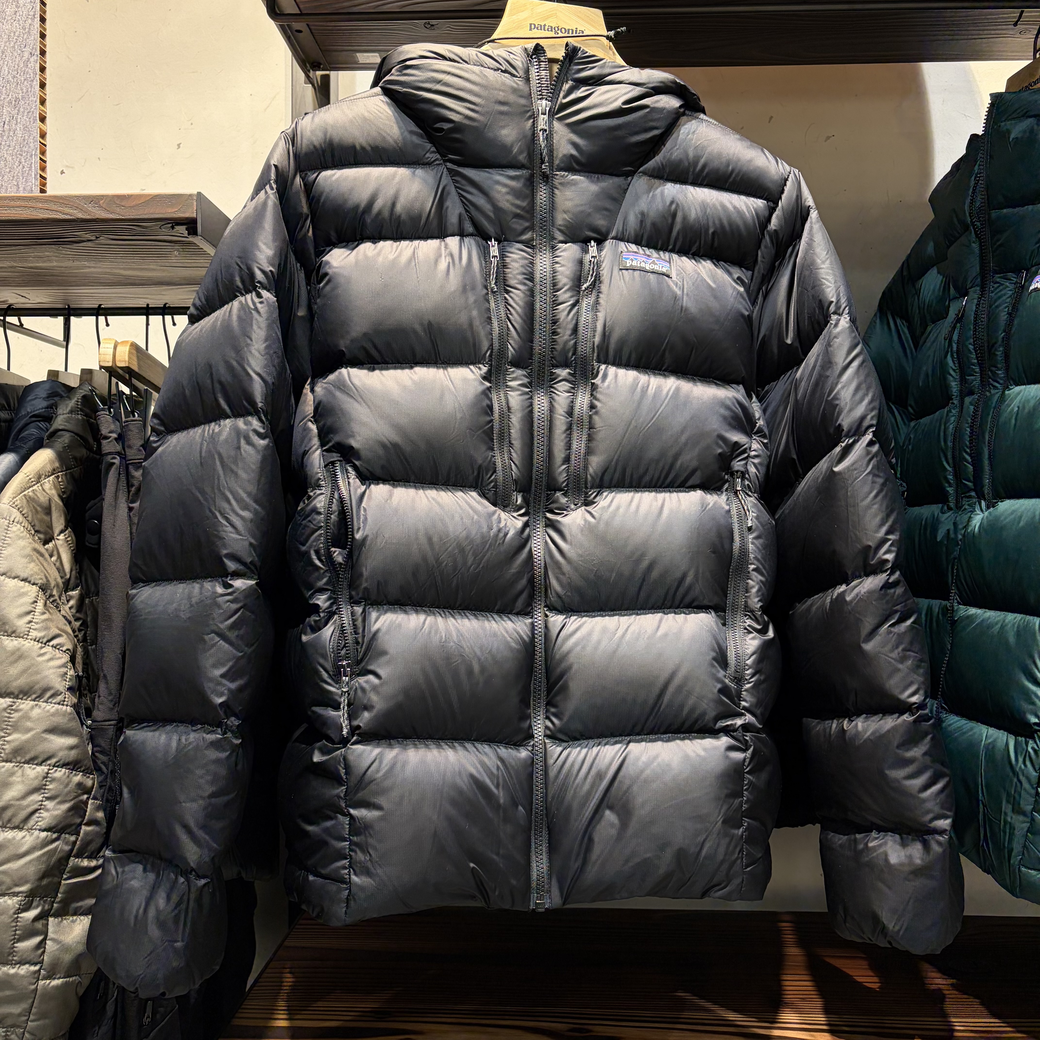 파타고니아 패딩 피츠로이 후드 구스다운 85500Q7