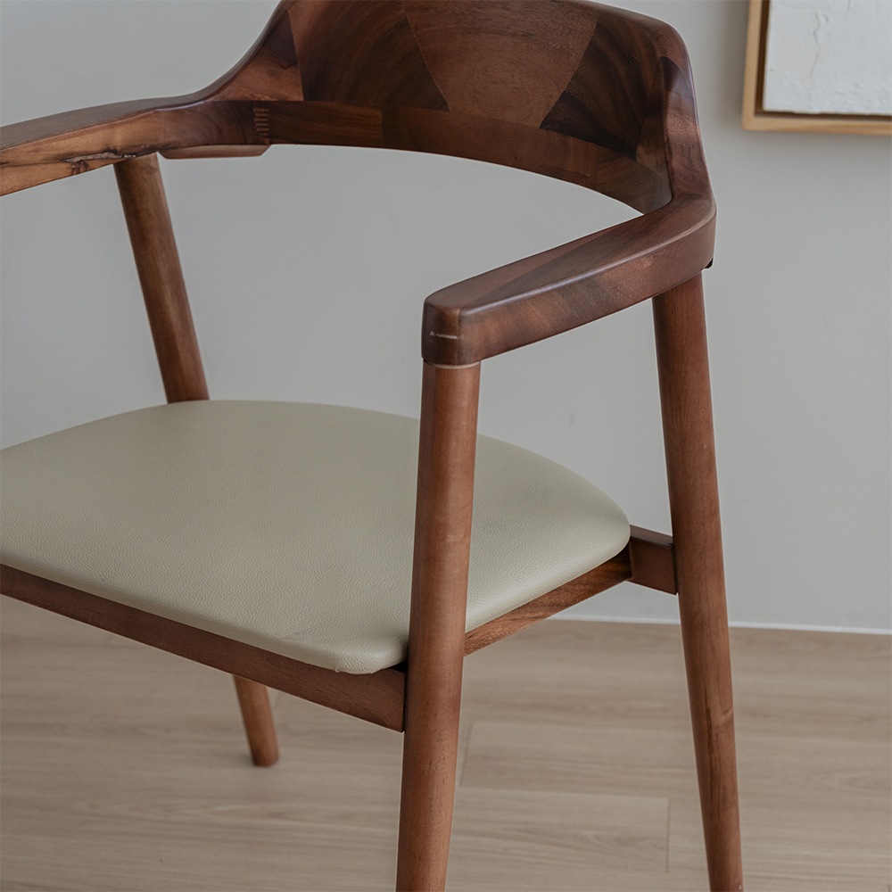 헤즈로 암체어 화이트 식탁의자 1인용 원목 카페 체어