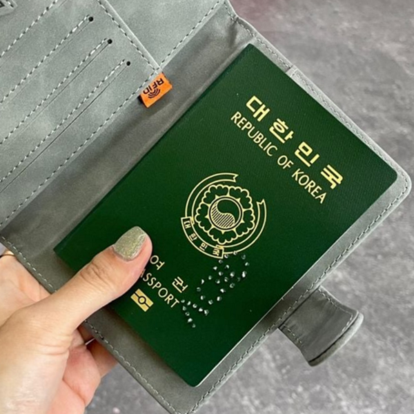 자석형 rfid 차단 여권 지갑 멀티 여행용 여권 지갑 정리 - 메인 이미지