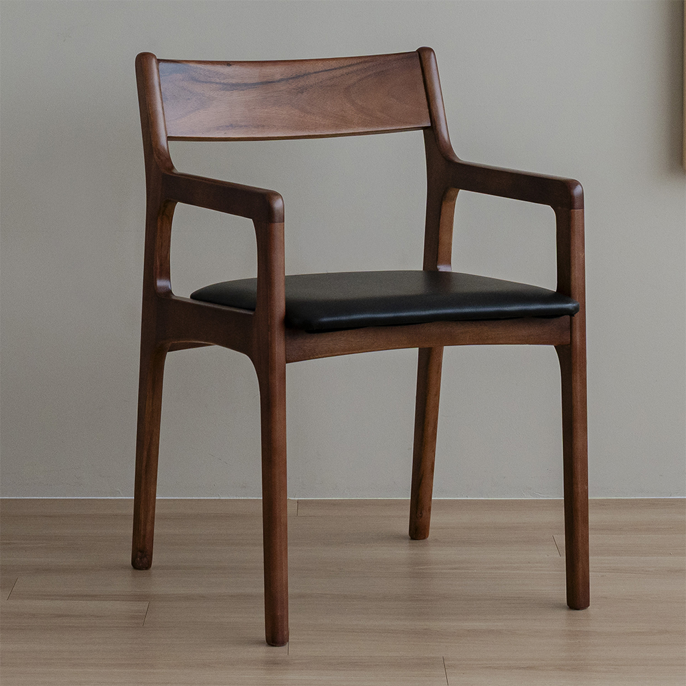 헤즈로 암체어 블랙 식탁의자 1인용 원목 카페 체어