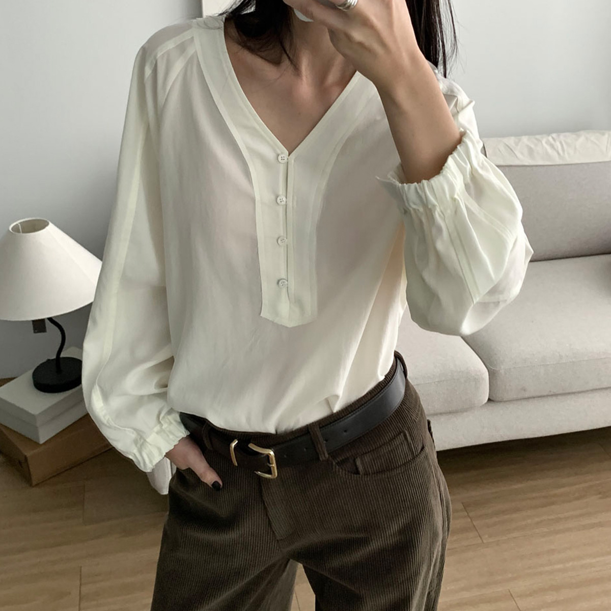 아웃핏 페기 블라우스 텐셀100 여리핏 프렌치 긴팔 블라우스 (2c) - 상품 이미지