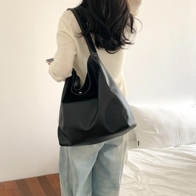 여성 마띠에르 사각가방 숄더백 인조가죽 빅 데일리백 - 메인 이미지