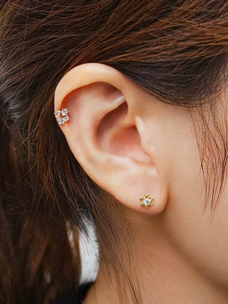 [0.8mm]14K 인터널 모이사나이트 다이아 데이지 루프 라블렛 피어싱 귀걸이 이미지 6
