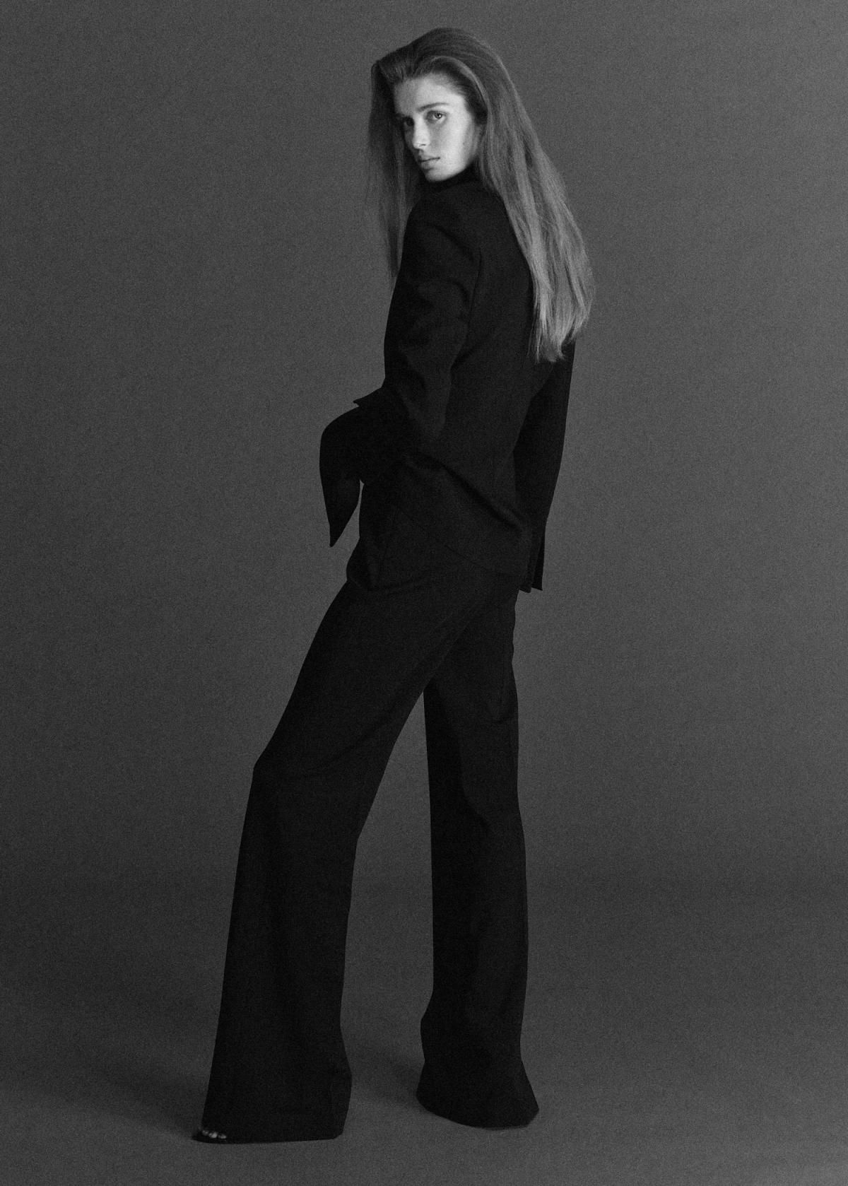 망고 하이웨이스트 플레어 슬랙스 팬츠 블랙 27061233 NEGRO - 상세 이미지 4