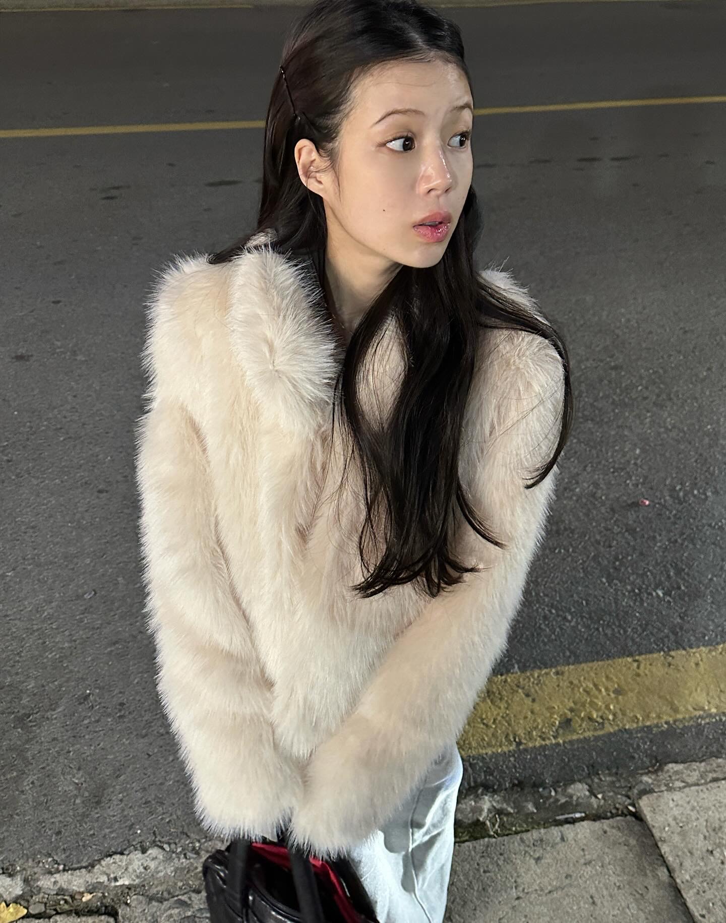타글 여성 겨울 루즈핏 오버핏 3온스 누빔 크롭 퍼 자켓 이미지 2