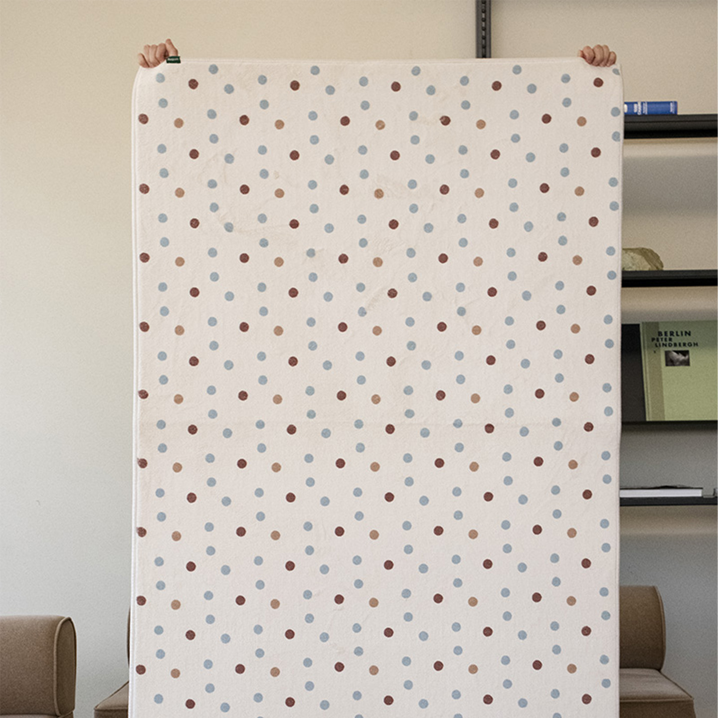 스프링클도트 포그니 러그 극세사 거실 침실 대형 소프트 카페트 단일색상, 100x150cm - 상품 이미지