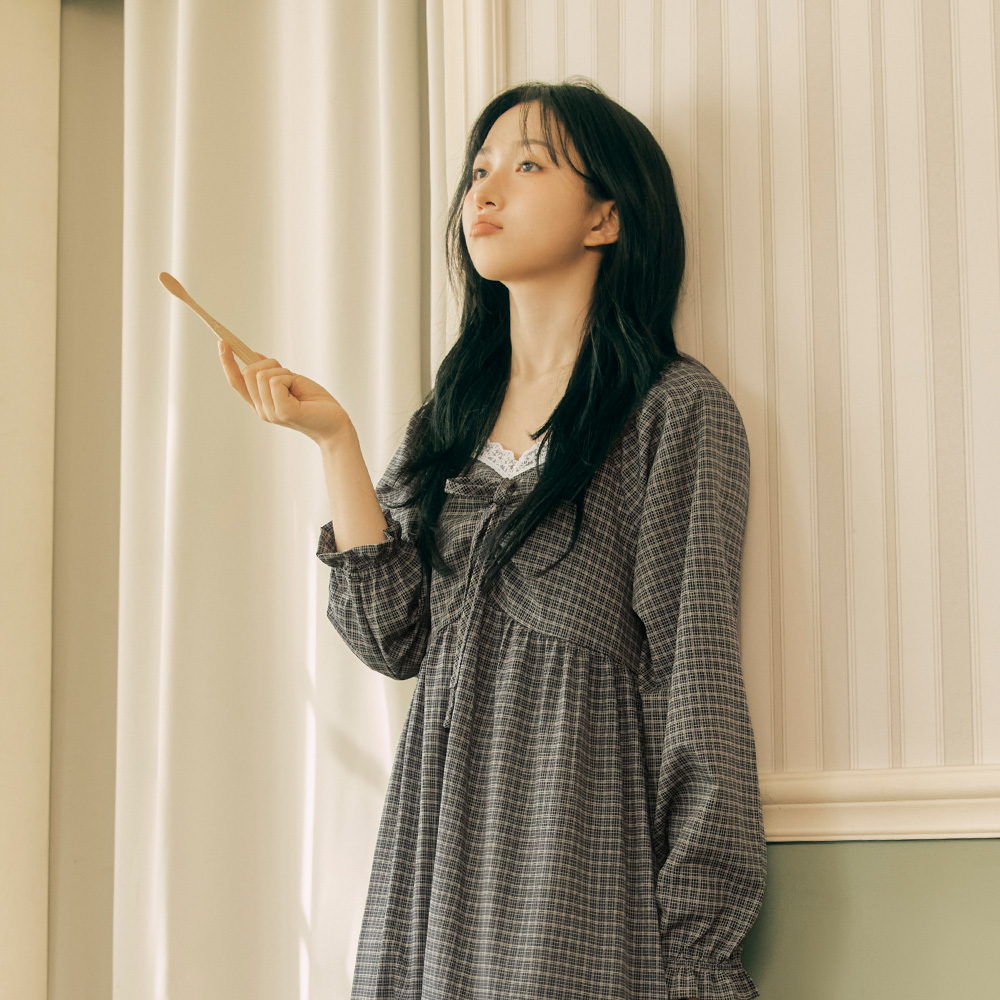 [도씨x해원'Pick] 실크핏 더스트 레이스 원피스 파자마 홈웨어 이미지 4
