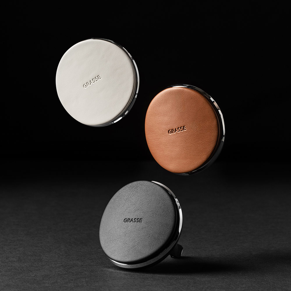 [불스원]그라스 명품 차량용 방향제 가죽 송풍구 방향제 우드엠버