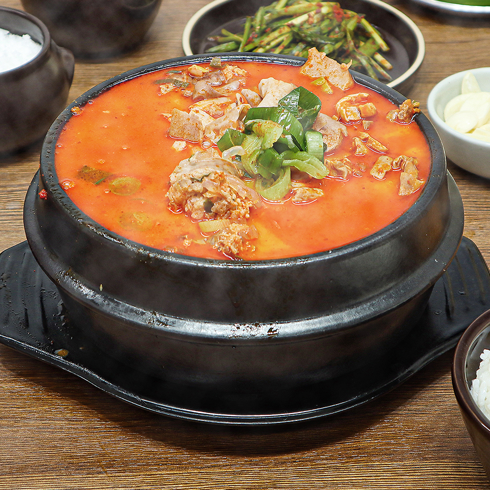 초간편 3분국밥 푸짐한 고기 순대 많은 국밥 순대국 얼큰 순대국밥 캠핑 이미지 7