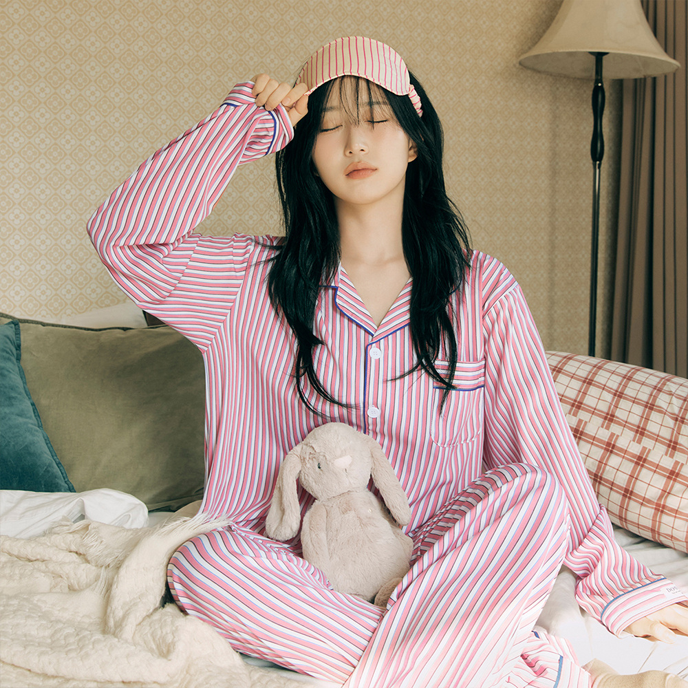 [도씨x해원'Pick] 실크핏 피오니 긴팔 카라 커플 잠옷 세트 홈웨어 제품 이미지