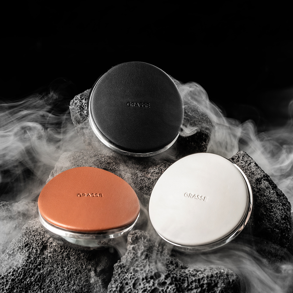 [불스원]그라스 명품 차량용 방향제 가죽 송풍구 방향제 우드엠버