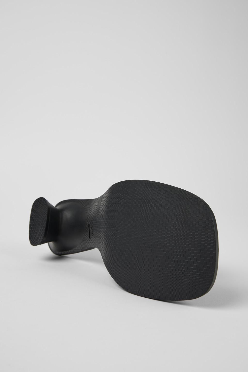 캠퍼 스트랩 로우힐 블랙 레더 샌들 K201493-005 BLACK - 상세 이미지 5