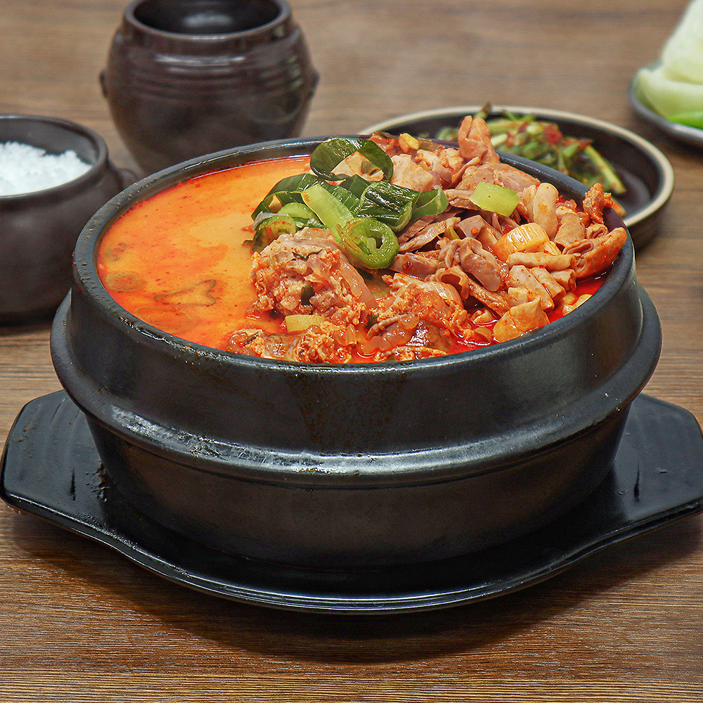 초간편 3분국밥 푸짐한 고기 순대 많은 국밥 순대국 얼큰 순대국밥 캠핑 이미지 6