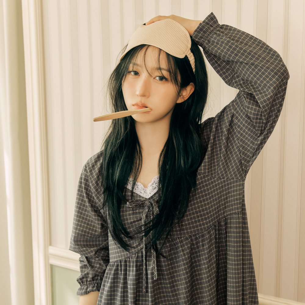 [도씨x해원'Pick] 실크핏 더스트 레이스 원피스 파자마 홈웨어 제품 이미지