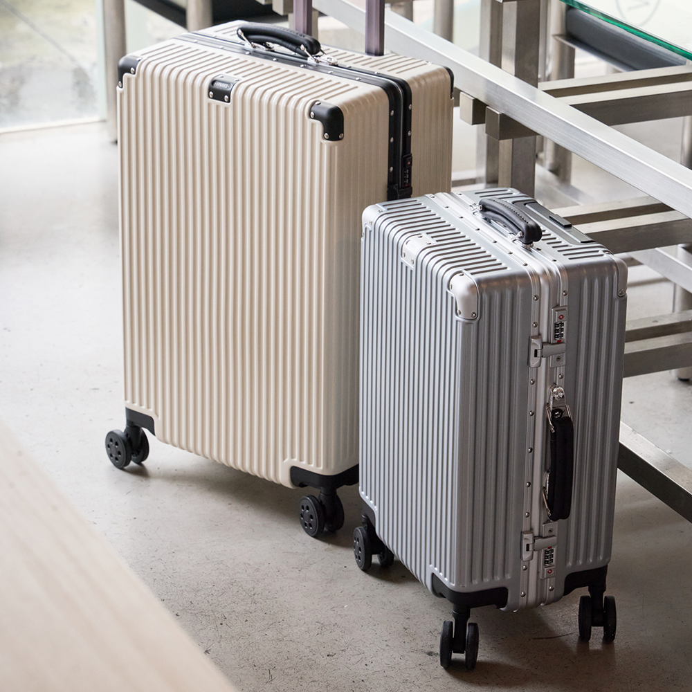 아이프라브 기내용 캐리어 여행용 미니 기내반입 승무원 튼튼한 경량 솔리도 48cm(20인치)