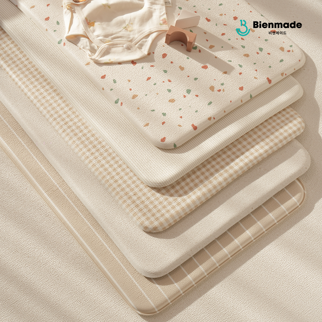 비엔메이드 디어매트 기저귀갈이대 교환대 전용 PVC 쿠션 엠보 방수 매트 출산선물 75 x 44 x1.4