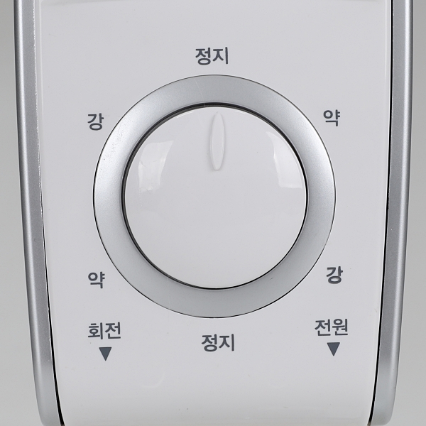 선풍기형 히터 벽걸이 열선풍기 35cm 세라믹히터 전기 난로 온열기 화이트