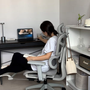 투노 넥트론 프리미엄 사무실 컴퓨터 게이밍 책상 허리 편한 학생 공부 리... 솔직 후기 | 실제 배치 사진 포함 - 상품 이미지 3