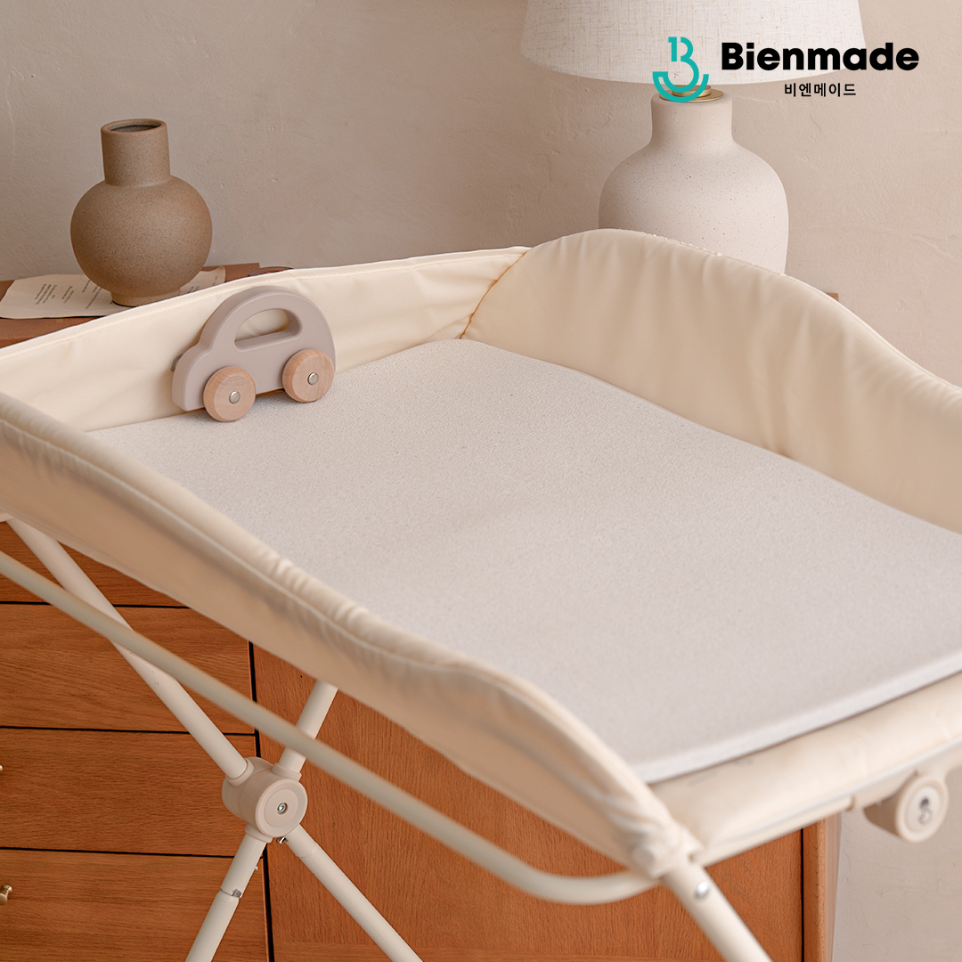 비엔메이드 디어매트 기저귀갈이대 교환대 전용 PVC 쿠션 엠보 방수 매트 출산선물 75 x 44 x1.4