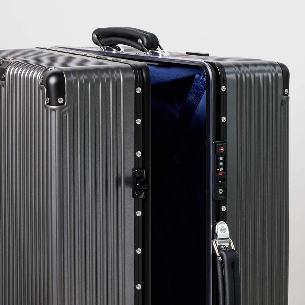 아이프라브 MK-9101 솔리도 수화물 알루미늄프레임 여행용캐리어 대형 튼튼한 폴리카보네이트 화물용 여행가방 71cm(29인치) 59cm(24인치)