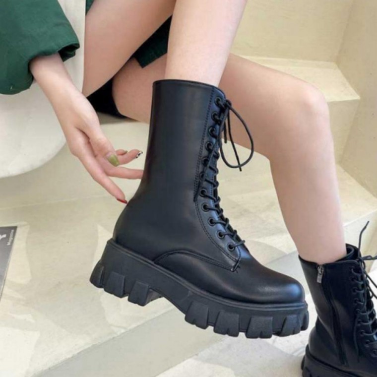 여성봄구두워커 블랙 부츠 캐주얼 여자 레이스업 워커 앵클 코디 통굽 - 상품 이미지