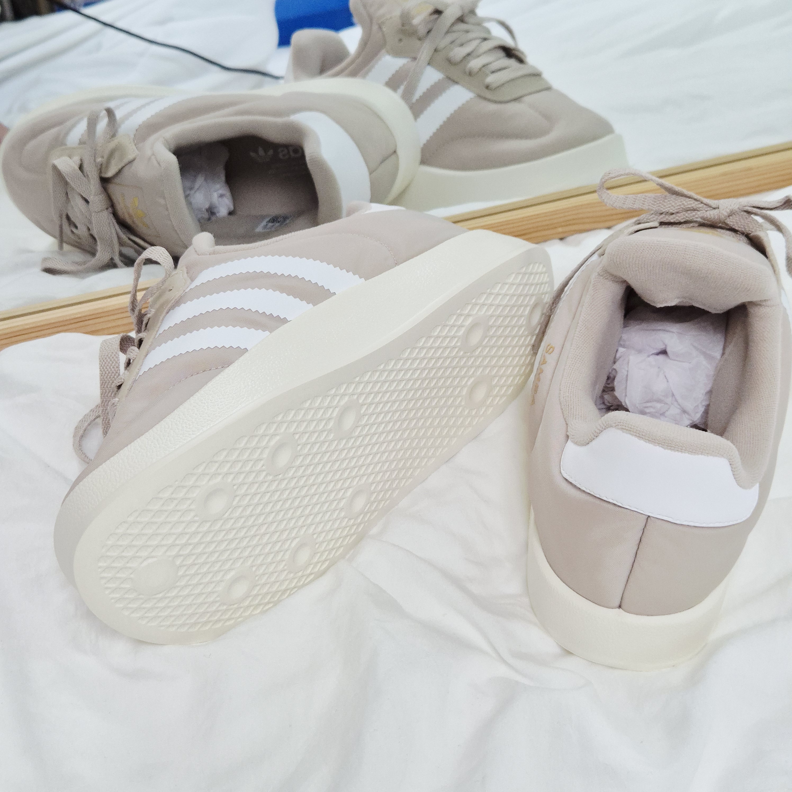 아디다스 삼바 홈 우먼 베이지 남녀공용 IH5504 커플운동화 패딩운동화 방한슈즈 - 상세 이미지 5