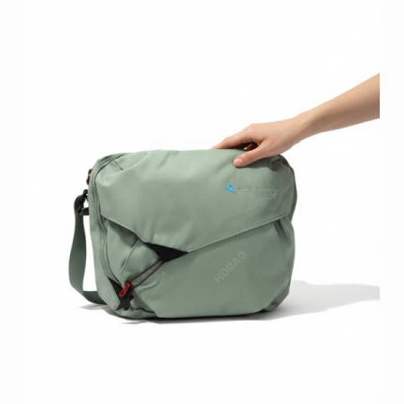 클라터뮤젠 25FW 가우트 메신저 백 페이디드그린 (40460U21-586)