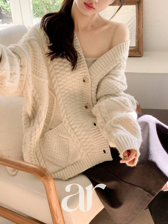 [자체제작] (MADE) 케이블 브이넥 루즈핏 울 가디건 cd3505