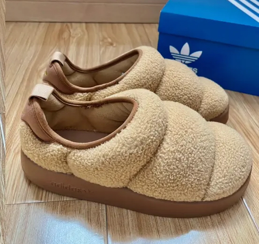 아디다스 소금빵 퍼피렛 보아 털 슬립온 방한 겨울슬리퍼 남녀공용 IG7153 - 상세 이미지 5