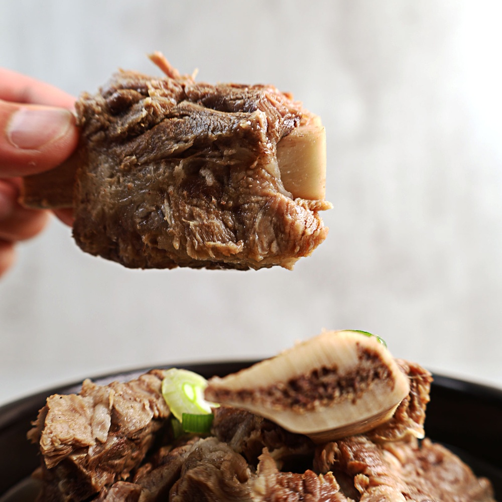 진한 본담 왕갈비탕 맛있는 고기많은 소갈비탕 업소용 850g - 상세 이미지 4