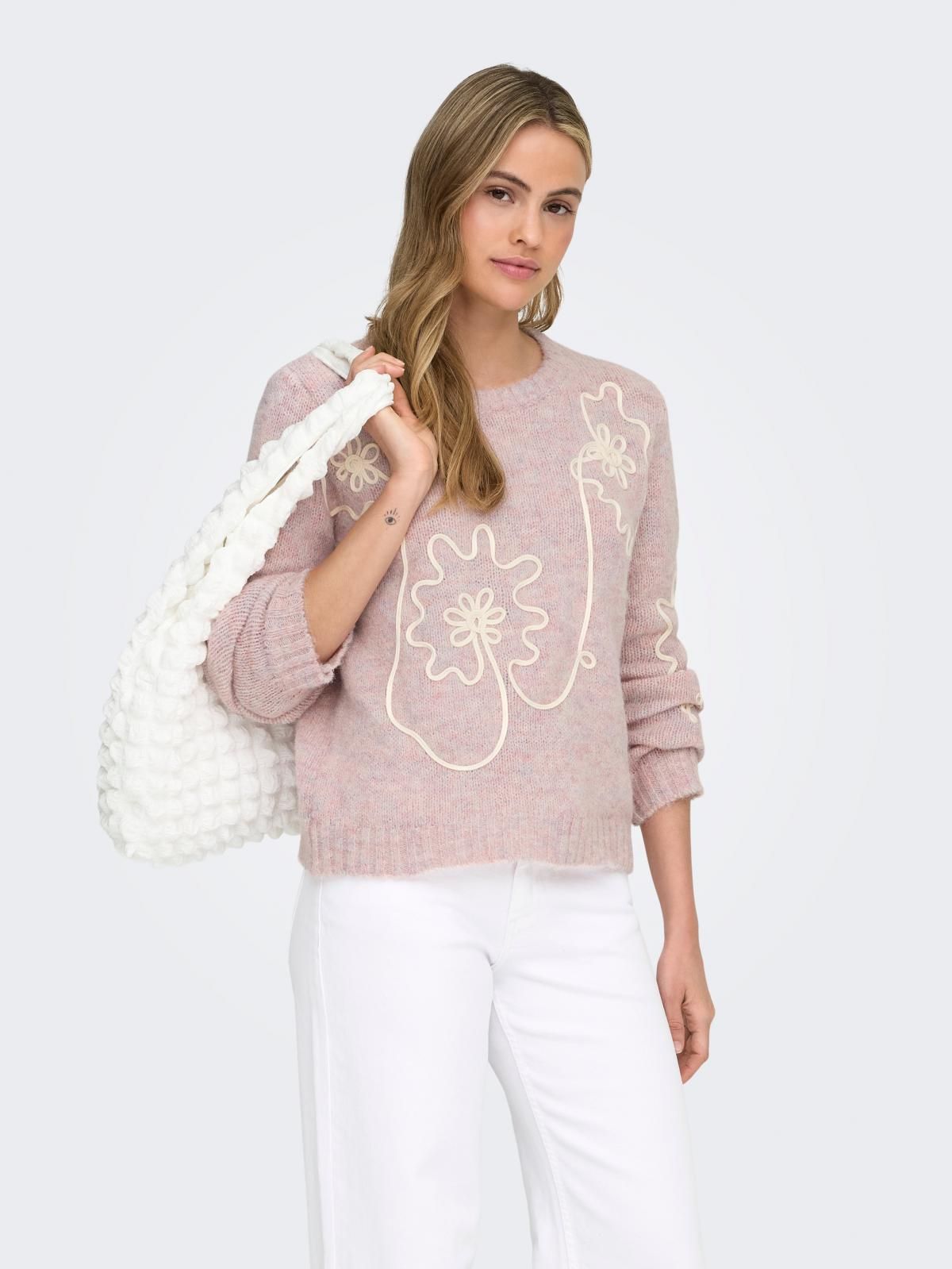 온리 3D 플라워 라운드넥 니트 스웨터 15373626_851_1275211 ROSE / MAUVE CHALK - 상세 이미지 2