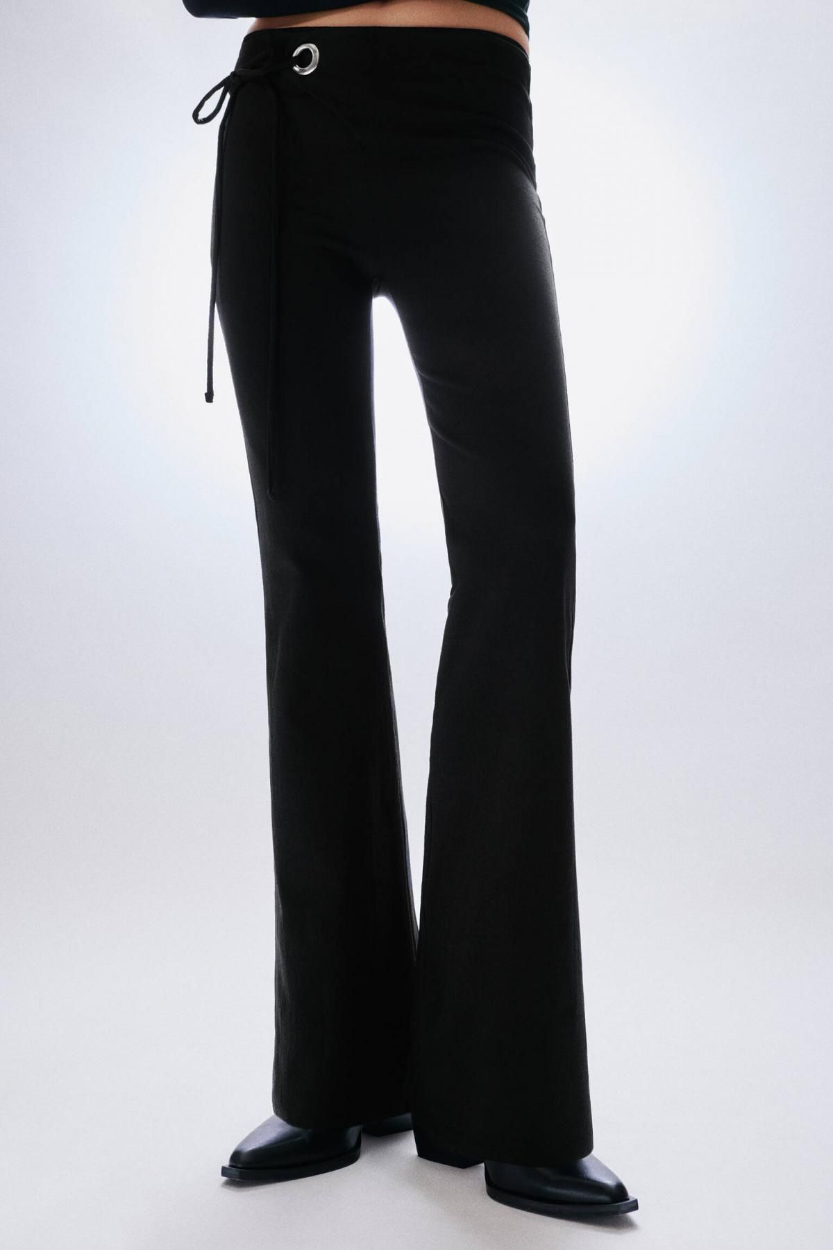 풀앤베어 하이웨이스트 아일렛 플레어 팬츠 7675/375 BLACK - 상품 이미지