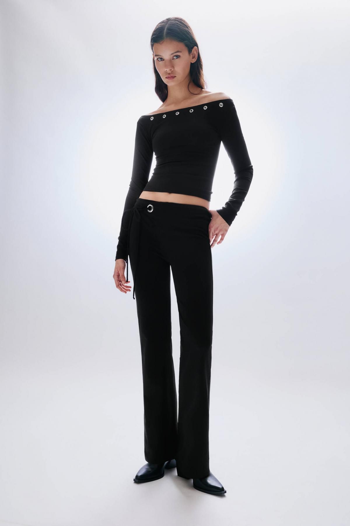 풀앤베어 하이웨이스트 아일렛 플레어 팬츠 7675/375 BLACK - 상세 이미지 2