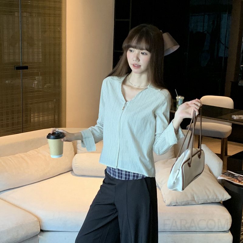 여성 루즈핏 브이넥 스트라이프 긴팔 면 블라우스 셔츠 기본핏 오피스룩 하객룩 데일리 웨어 내추럴 편안한 봄 가을 코디 - 상세 이미지 3