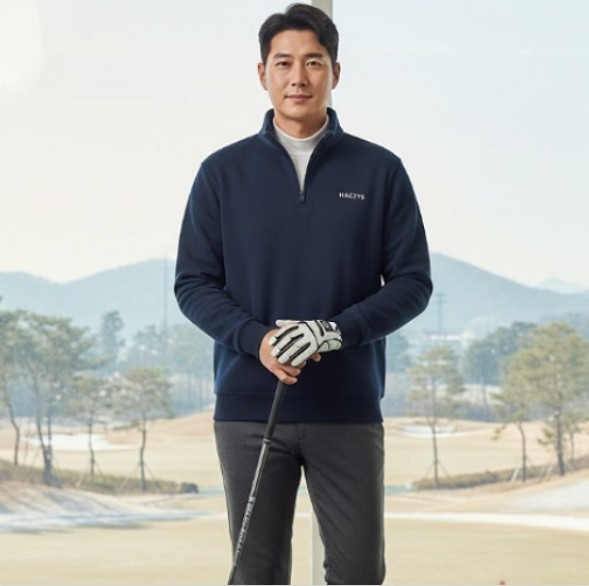 헤지스 남성 겨울 보온 필드룩 반집 하이넥 골프웨어 스윙티셔츠 - 상품 이미지