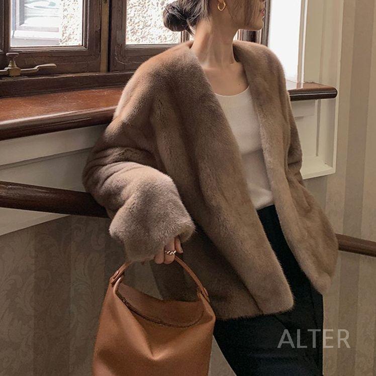 브이넥 숄더 페이크퍼 숏 퍼 가디건 핑크 (길이 66CM) S (40-50kg) - 상세 이미지 2