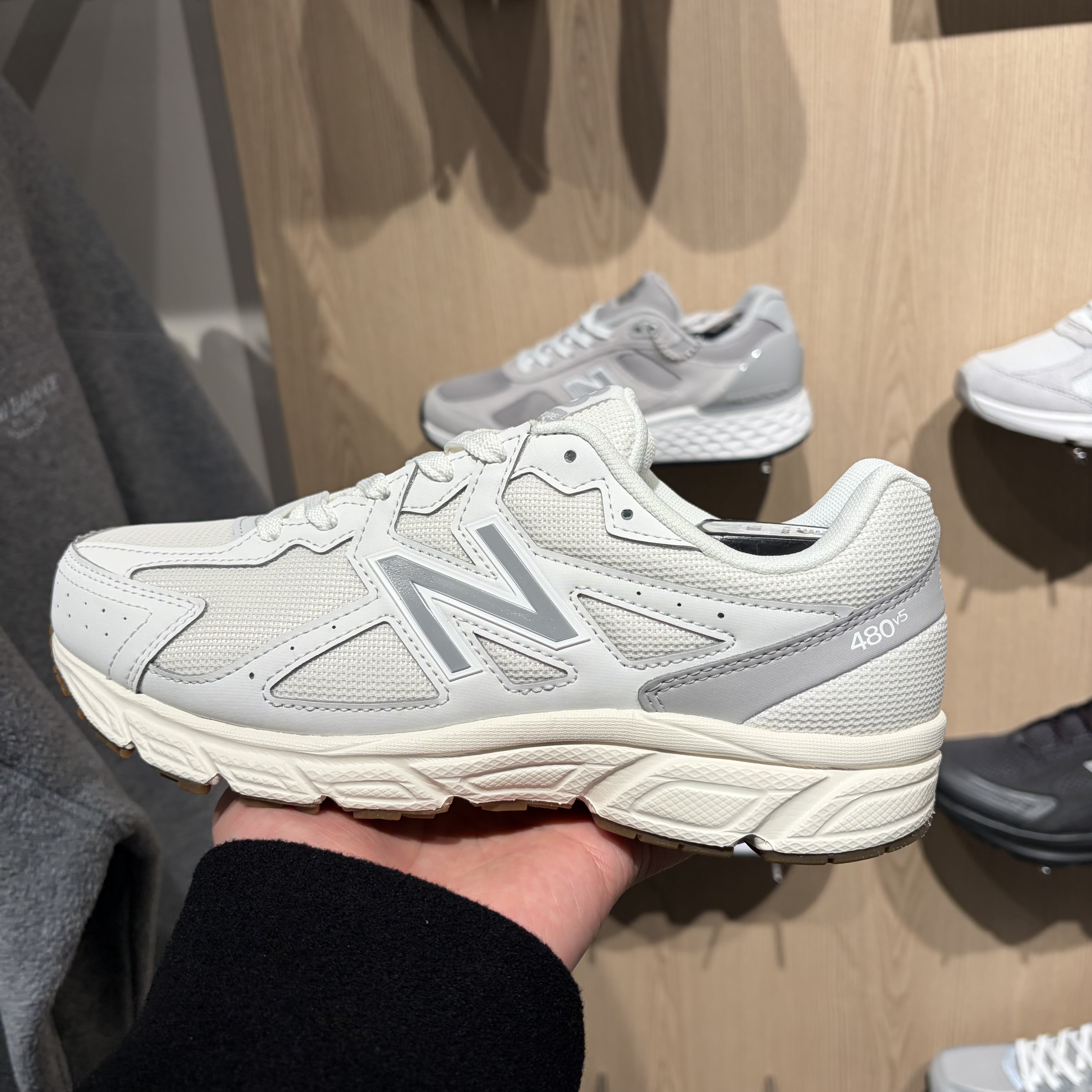 뉴발란스 480 런닝화 4E 발볼넓은 운동화 가벼운 조깅화 와이드 블랙 화이트