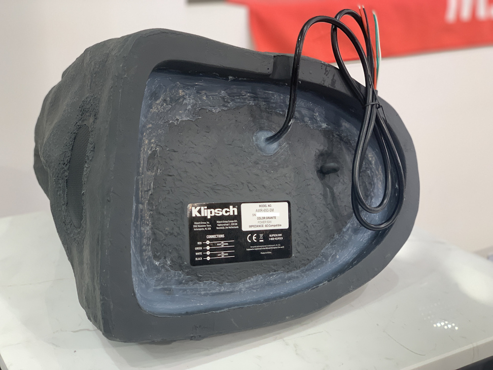 [klipsch] 클립쉬 AWR-650-SM 아웃도어 록 스피커 그라니아트 색상(흑색) / 실외, 야외 스피커 (1개) - 상세 이미지 3