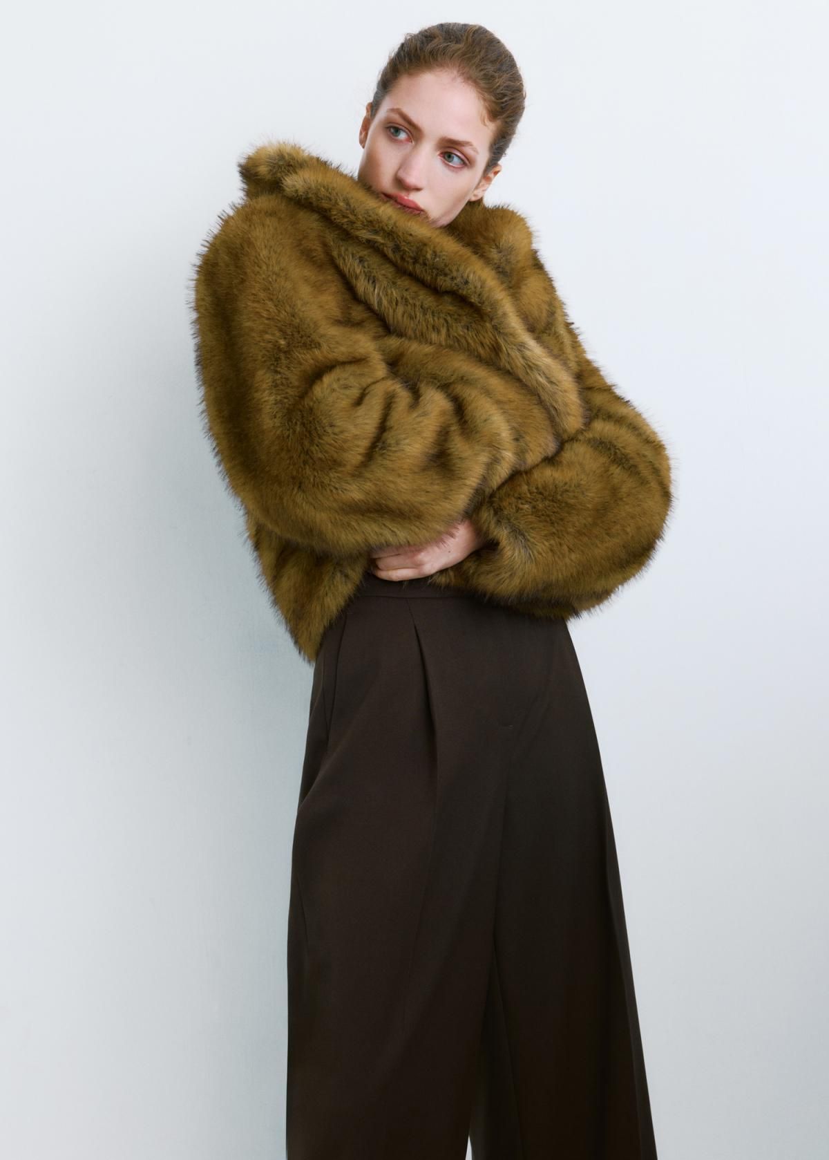 망고 와이드 플리츠 미드웨이스트 팬츠 브라운 27031294 CHOCOLATE - 상세 이미지 4