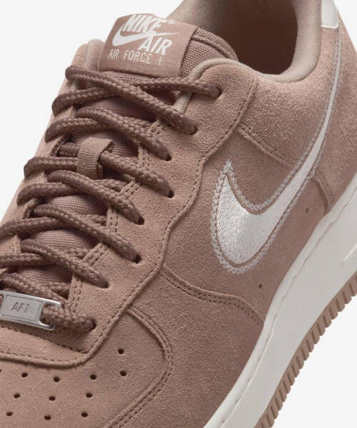 [국내매장판] 나이키 에어포스1 스니커즈 로우 커플 고등학생 남여공용 운동화 밍크브라운, 265