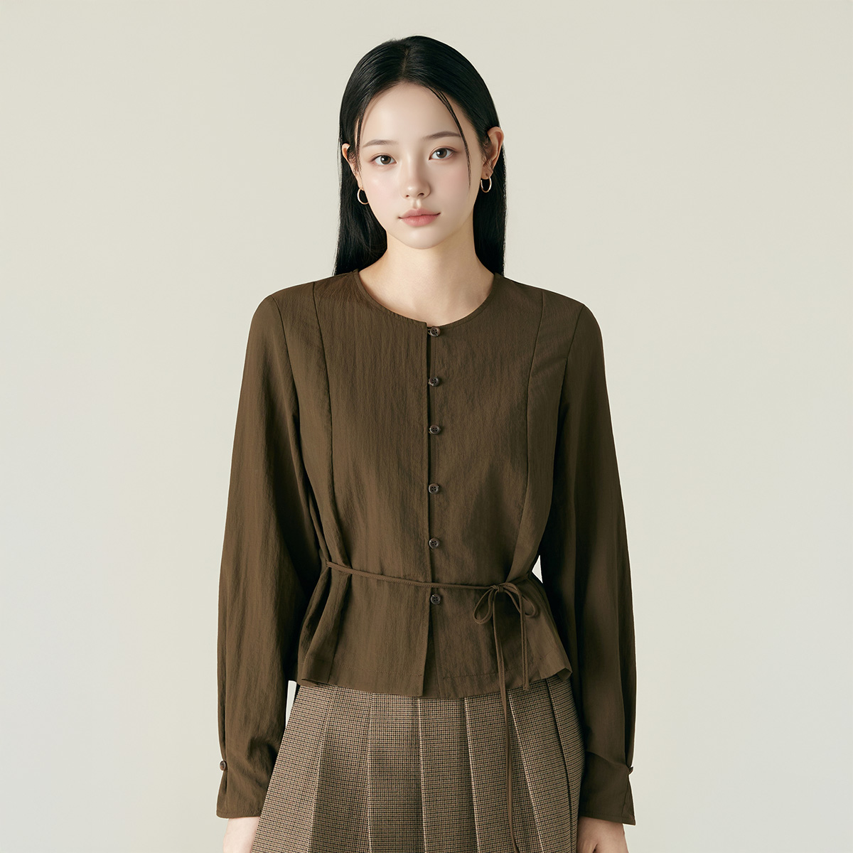 로엠 퍼프 소매 블라우스 RMBLF49RT5 제품 이미지