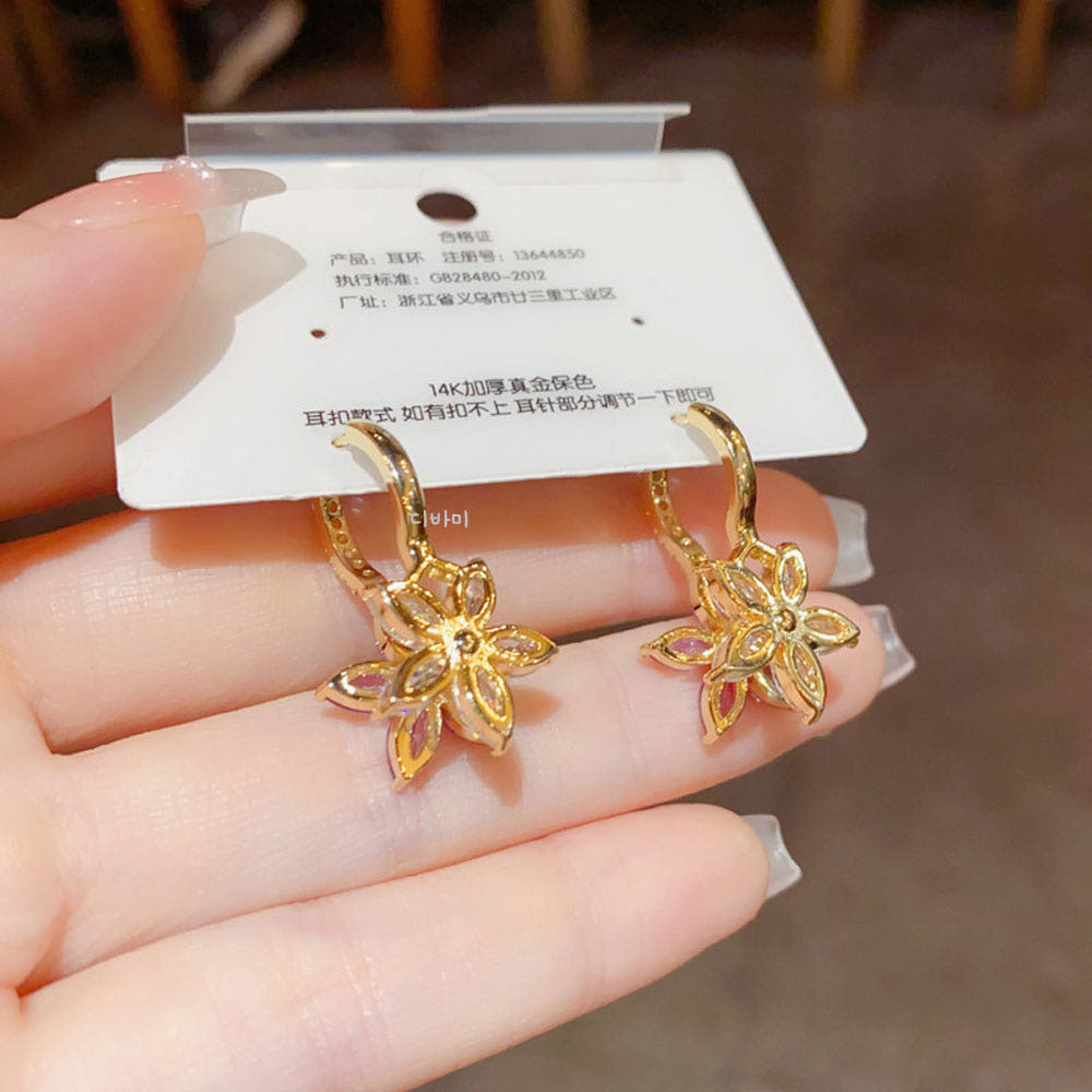 유니크 퍼플 큐빅 꽃귀걸이 포인트 14K 여자명품귀걸이 - 상세 이미지 2