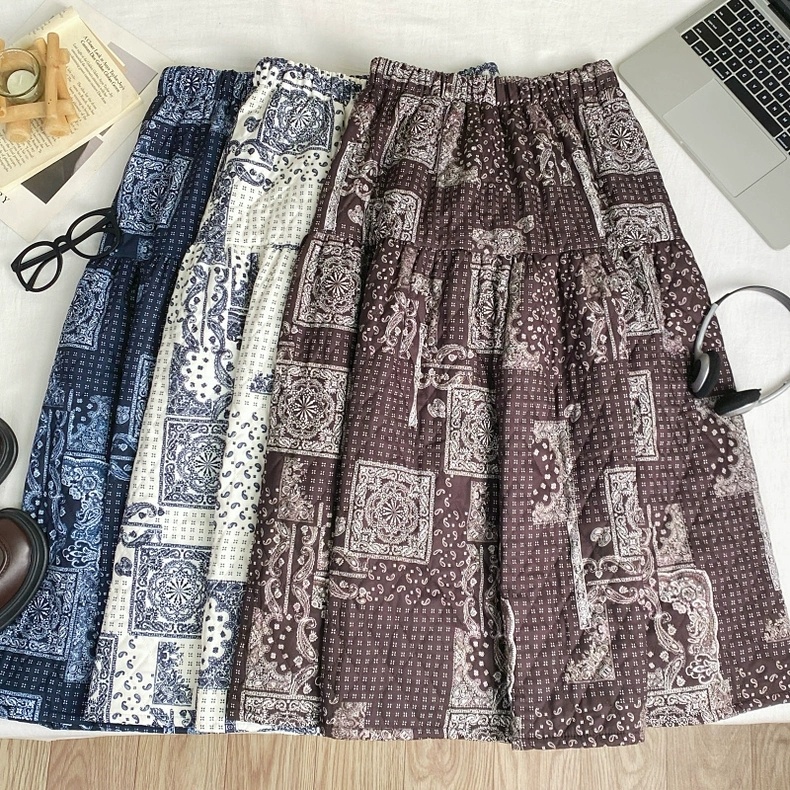 페이즐리 누빔 퀼팅 패딩 플레어스커트 겨울치마 아랫배 힙라인 체형커버 롱스커트 이미지 6