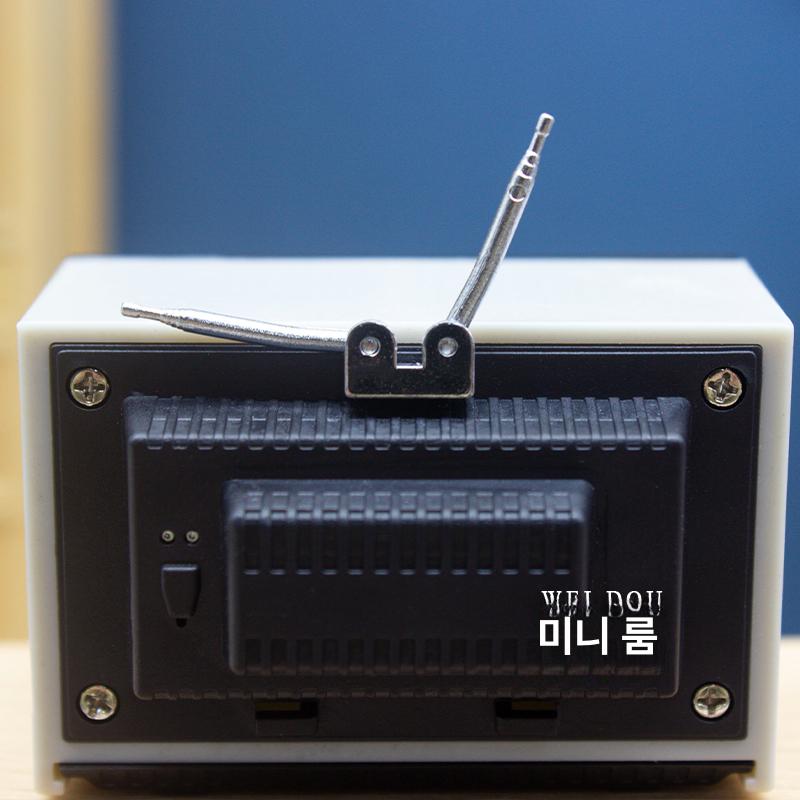 레트로 미니 티비 복고풍 소형 가전 모형 인형집 촬영 소품  TV 디자인 감성 무드등 인테리어  화이트 - 상세 이미지 4
