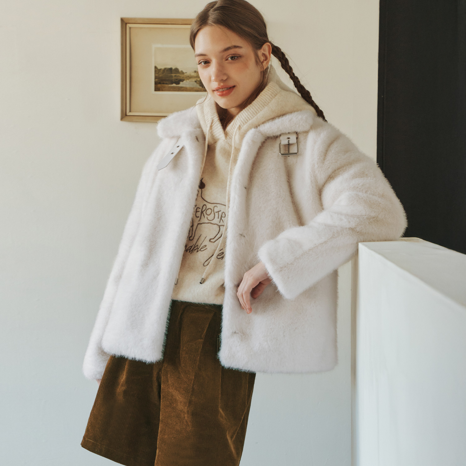 [12/19 예약배송][제로스트릿][2컬러] 소프트 하이넥 퍼 자켓 SOFT HIGH-NECK FUR JACKET - 상세 이미지 2