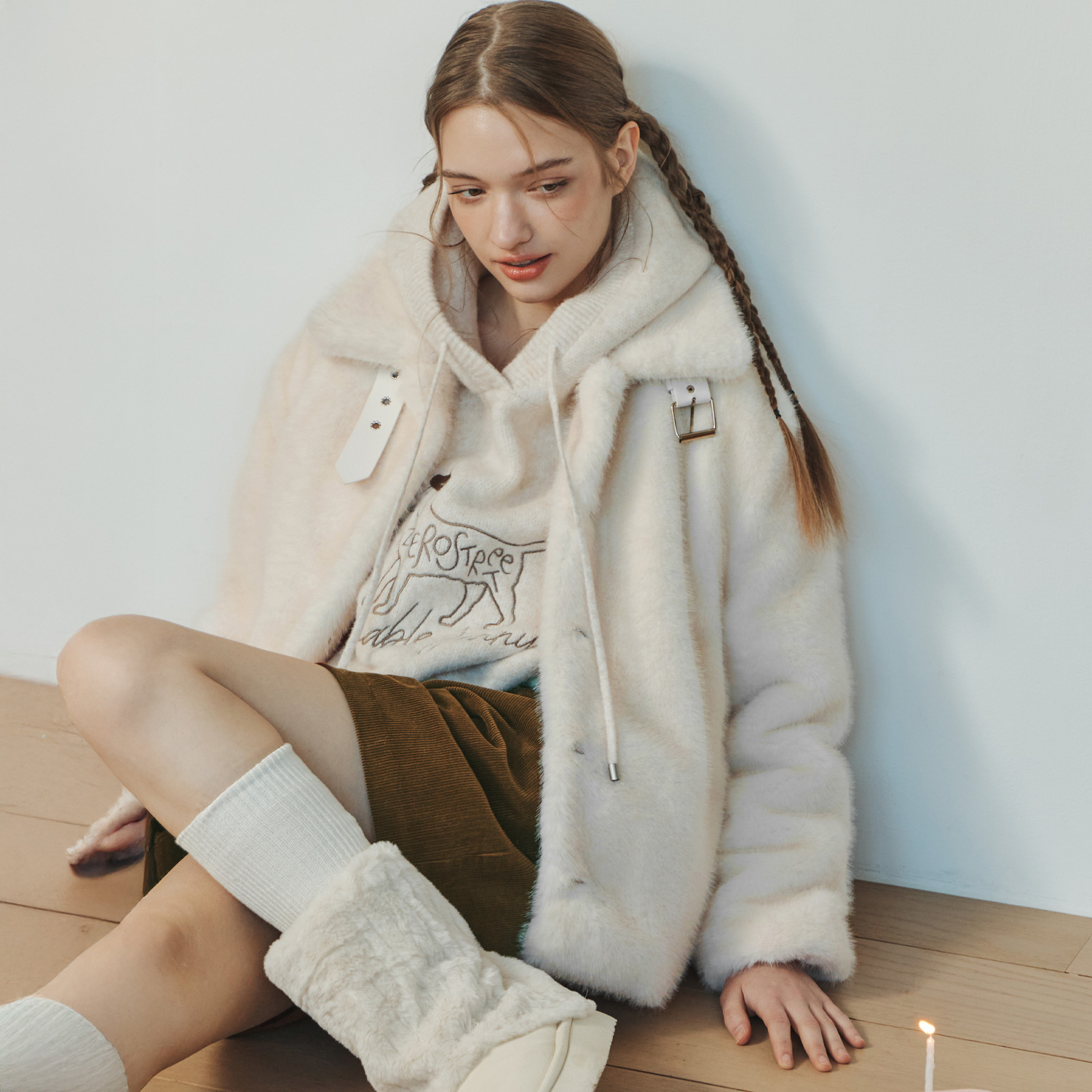 [12/19 예약배송][제로스트릿][2컬러] 소프트 하이넥 퍼 자켓 SOFT HIGH-NECK FUR JACKET - 상품 이미지