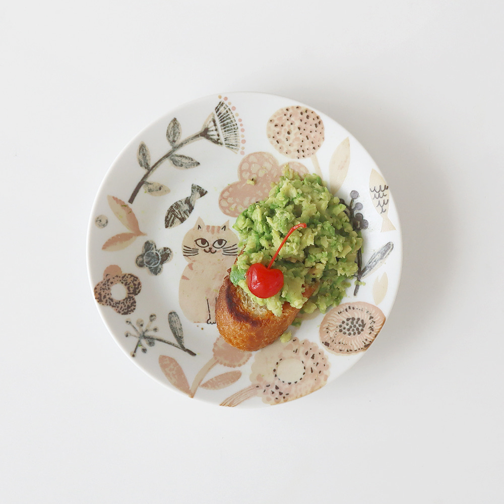 일본풍 캐릭터 고양이 키싸 세라믹 접시 18cm 찬기 브런치 예쁜 그릇 - 상품 이미지